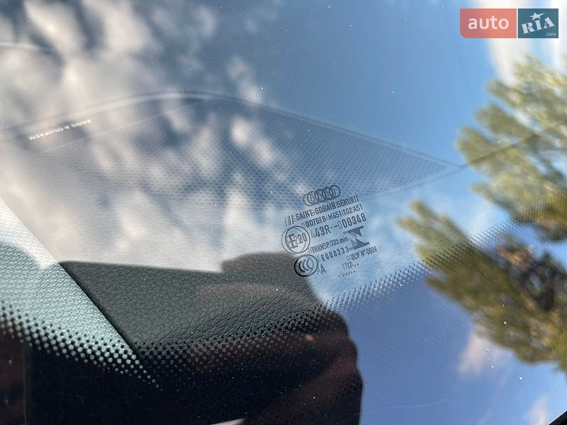 Седан Audi A4 2017 в Запорожье