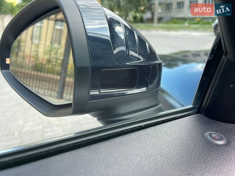 Седан Audi A4 2017 в Запорожье