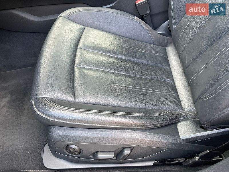 Седан Audi A4 2017 в Запорожье
