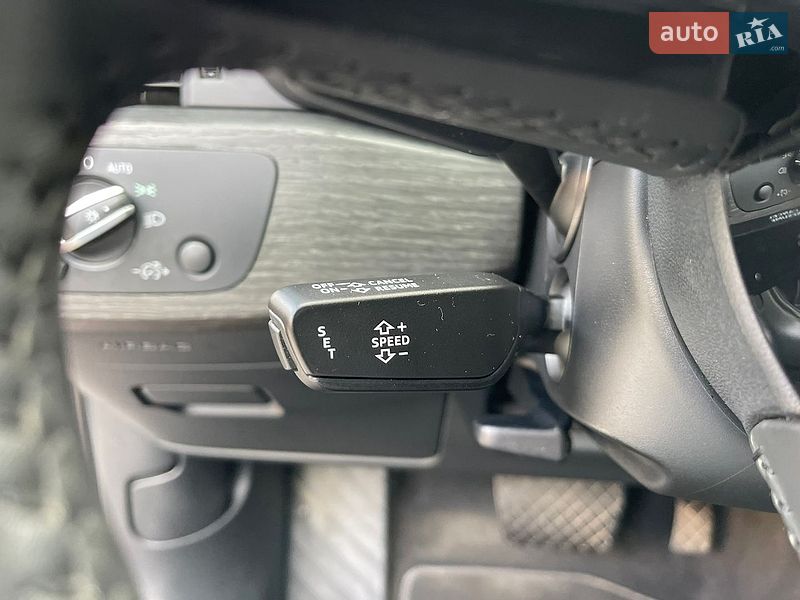 Седан Audi A4 2017 в Запорожье