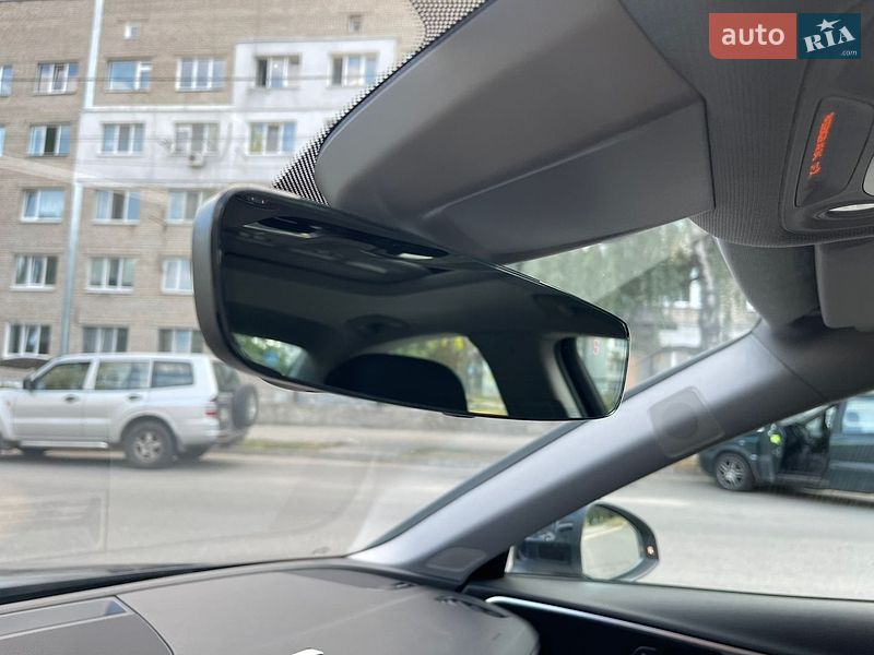 Седан Audi A4 2017 в Запорожье