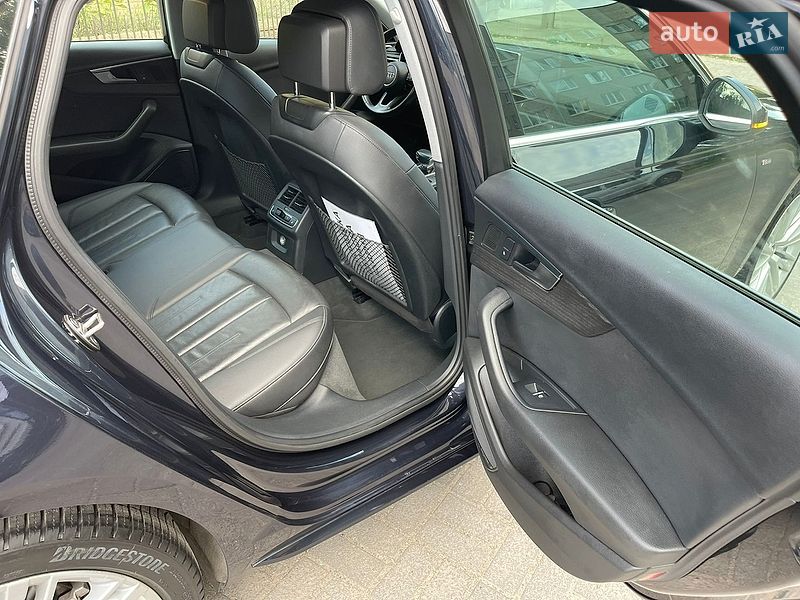 Седан Audi A4 2017 в Запорожье