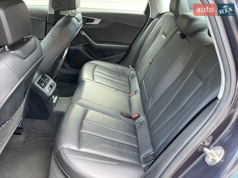 Седан Audi A4 2017 в Запорожье