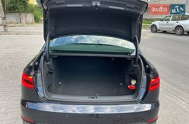 Седан Audi A4 2017 в Запорожье