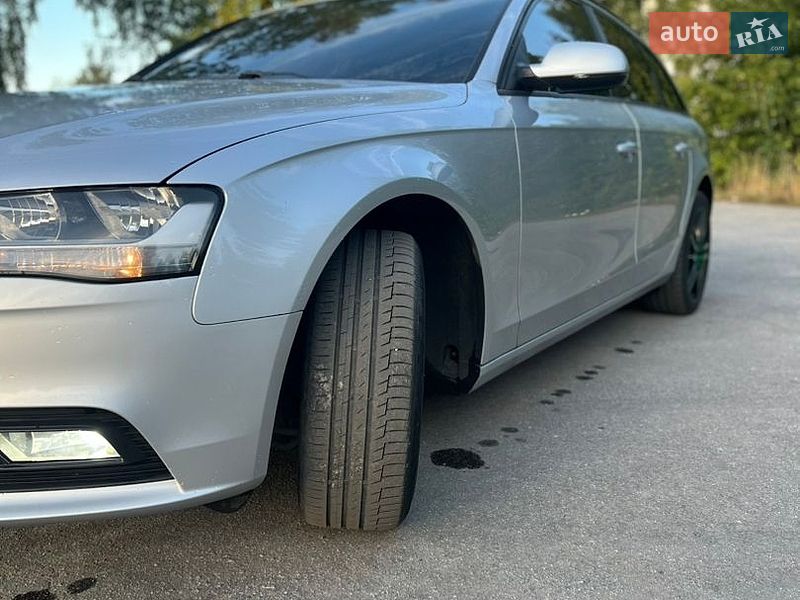 Универсал Audi A4 2012 в Звягеле