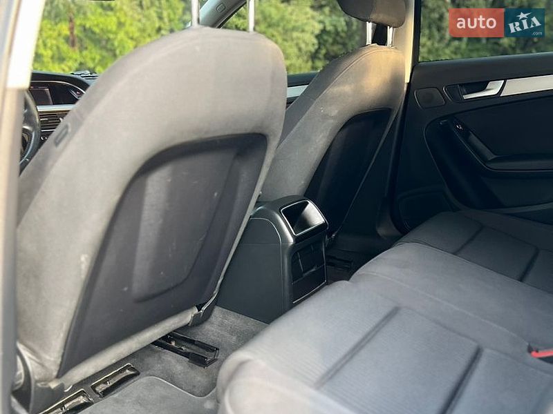 Универсал Audi A4 2012 в Звягеле