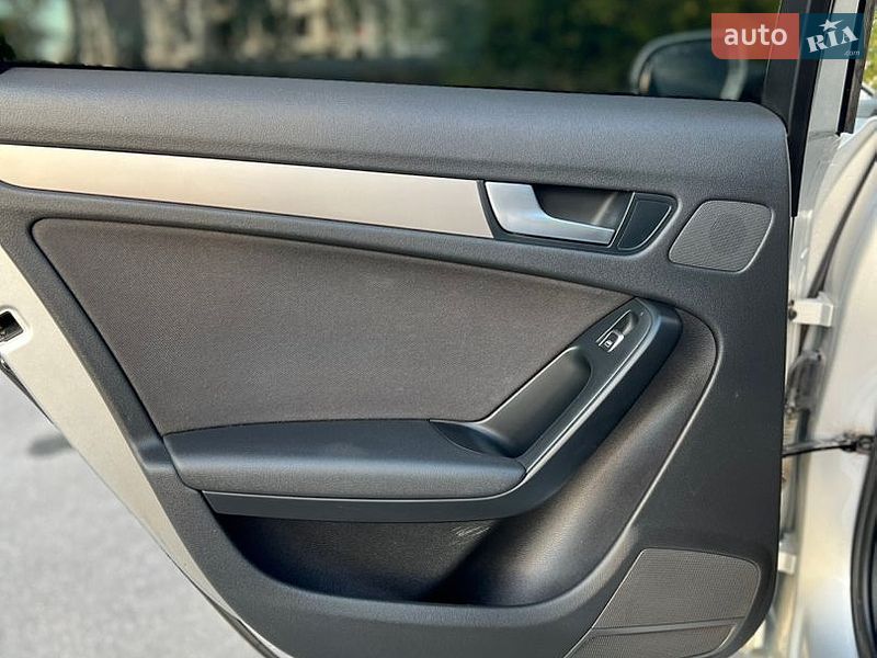 Универсал Audi A4 2012 в Звягеле