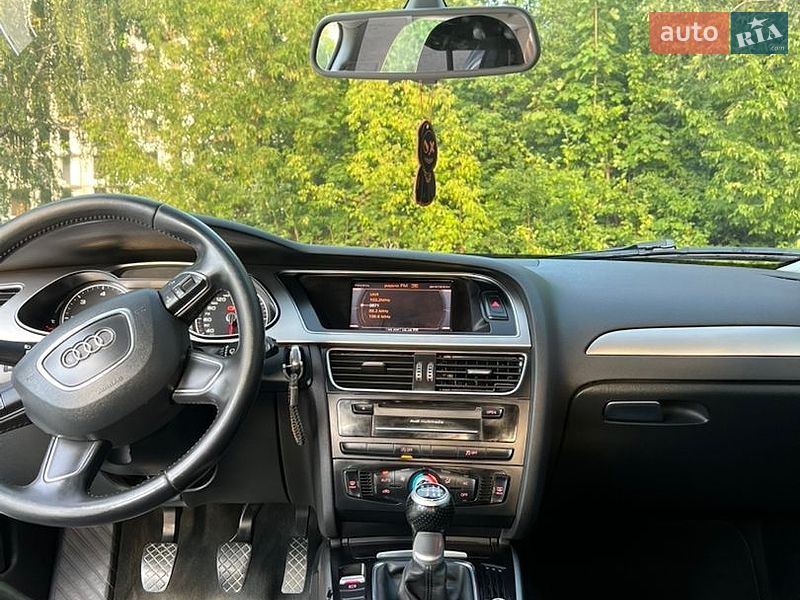 Универсал Audi A4 2012 в Звягеле