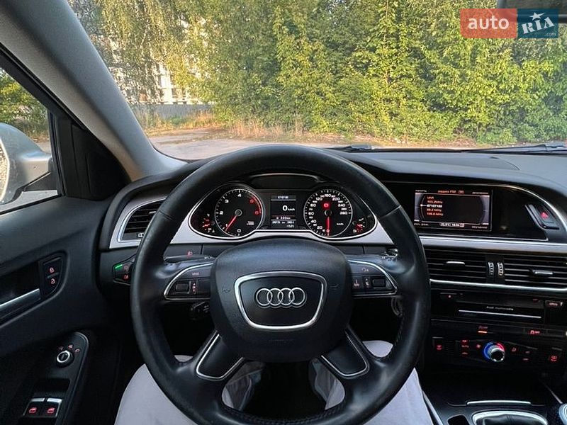 Универсал Audi A4 2012 в Звягеле