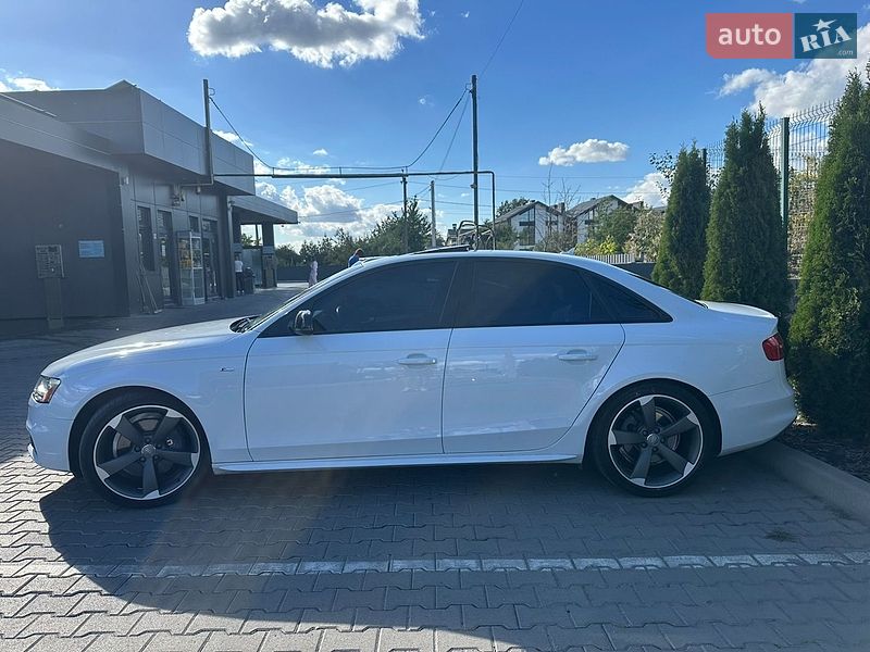 Седан Audi A4 2013 в Львові