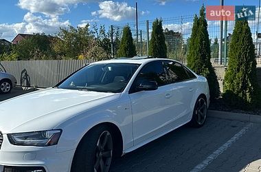 Седан Audi A4 2013 в Львові