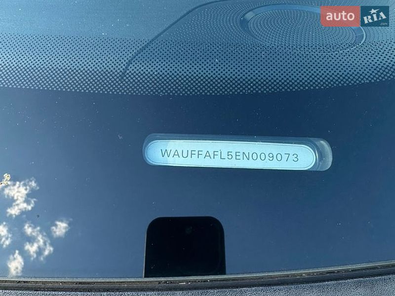Седан Audi A4 2013 в Львові