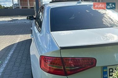 Седан Audi A4 2013 в Львові
