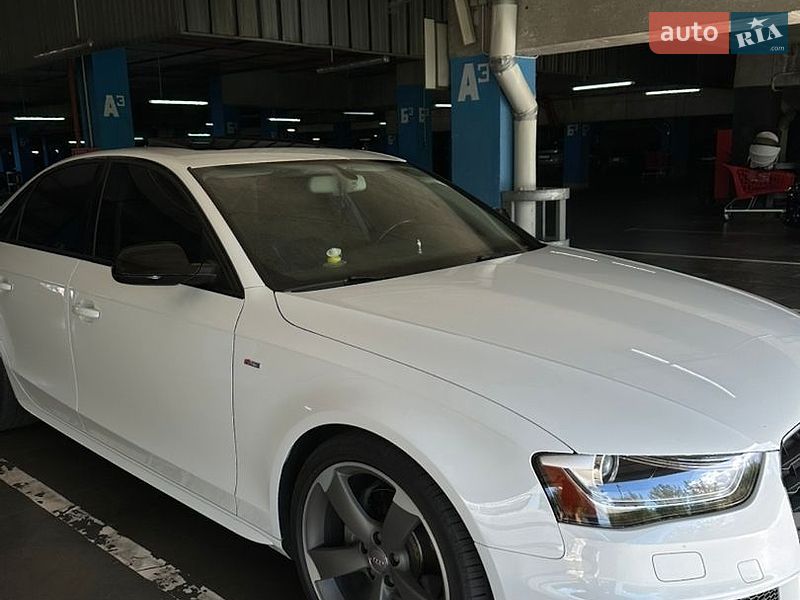 Седан Audi A4 2013 в Львові