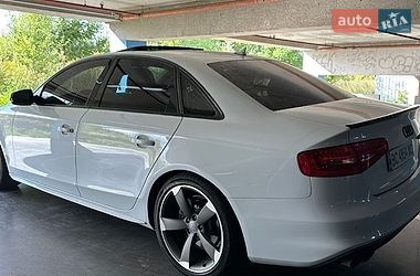 Седан Audi A4 2013 в Львові