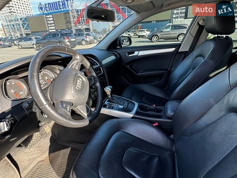Седан Audi A4 2014 в Києві