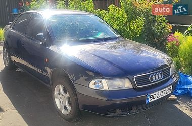 Седан Audi A4 1995 в Шептицькому