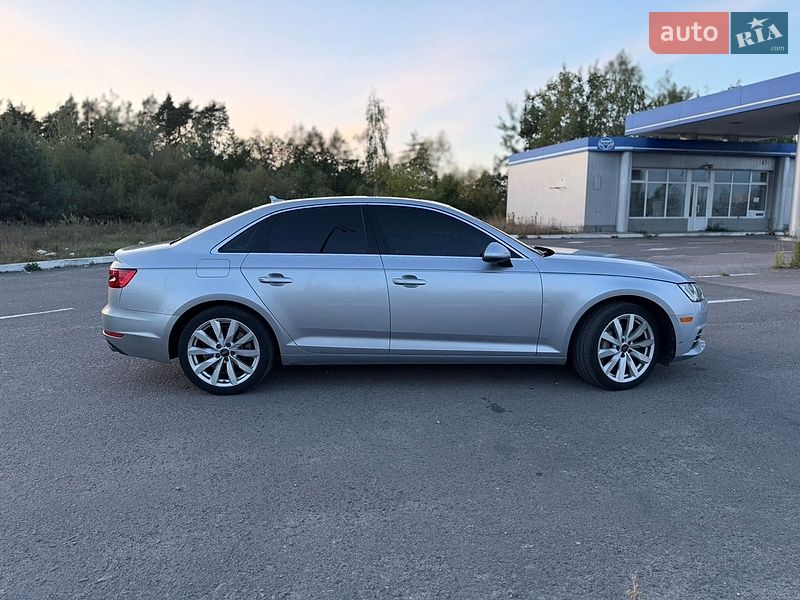 Седан Audi A4 2016 в Радивилове