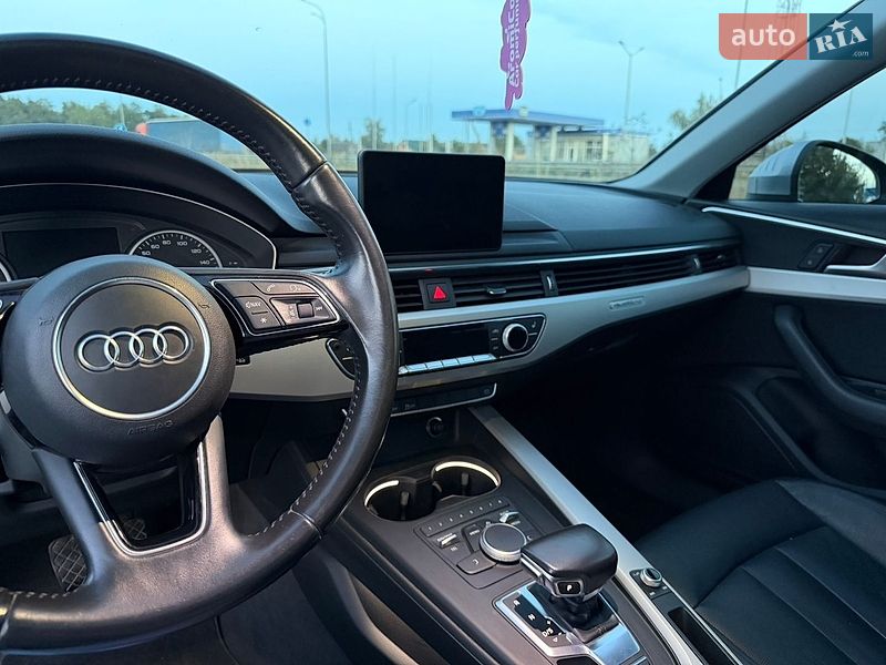 Седан Audi A4 2016 в Радивилове