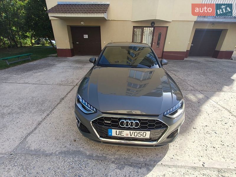 Седан Audi A4 2023 в Івано-Франківську