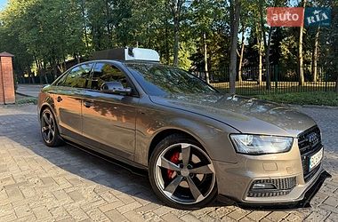 Седан Audi A4 2013 в Львові
