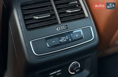 Седан Audi A4 2019 в Львове