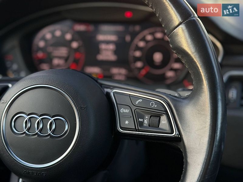 Седан Audi A4 2019 в Львове