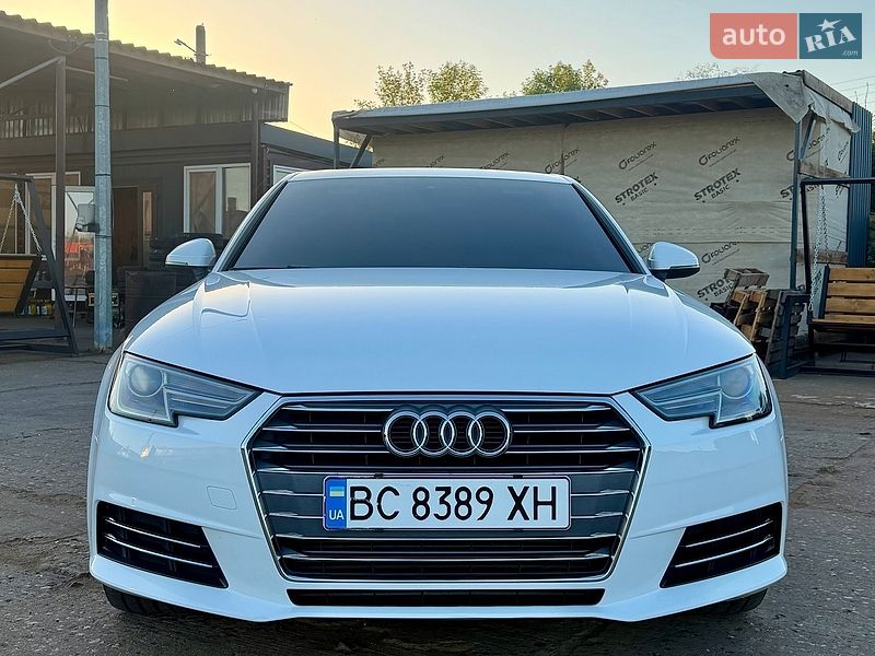 Седан Audi A4 2017 в Львове