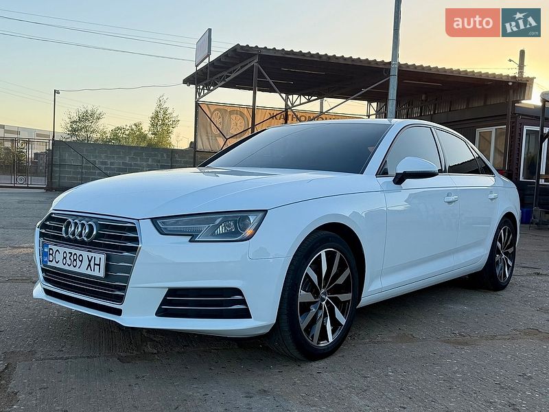 Седан Audi A4 2017 в Львове