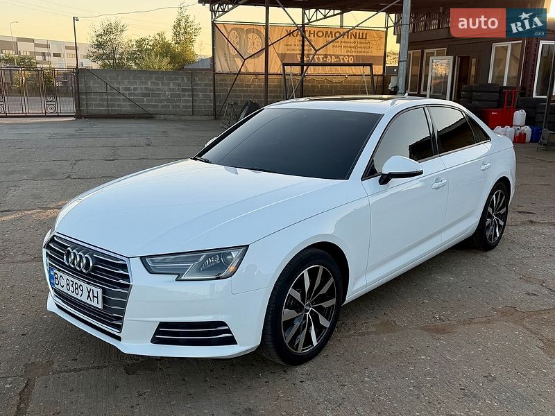 Седан Audi A4 2017 в Львове