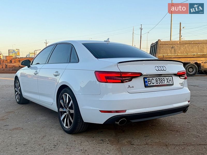 Седан Audi A4 2017 в Львове