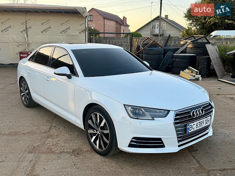 Седан Audi A4 2017 в Львове