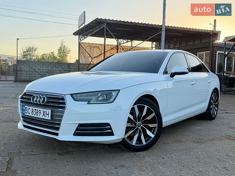 Седан Audi A4 2017 в Львове