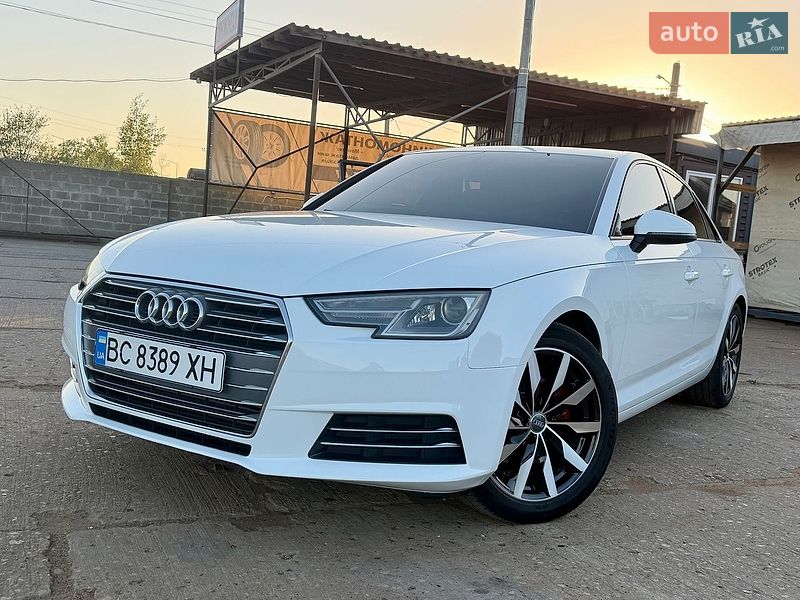 Седан Audi A4 2017 в Львове