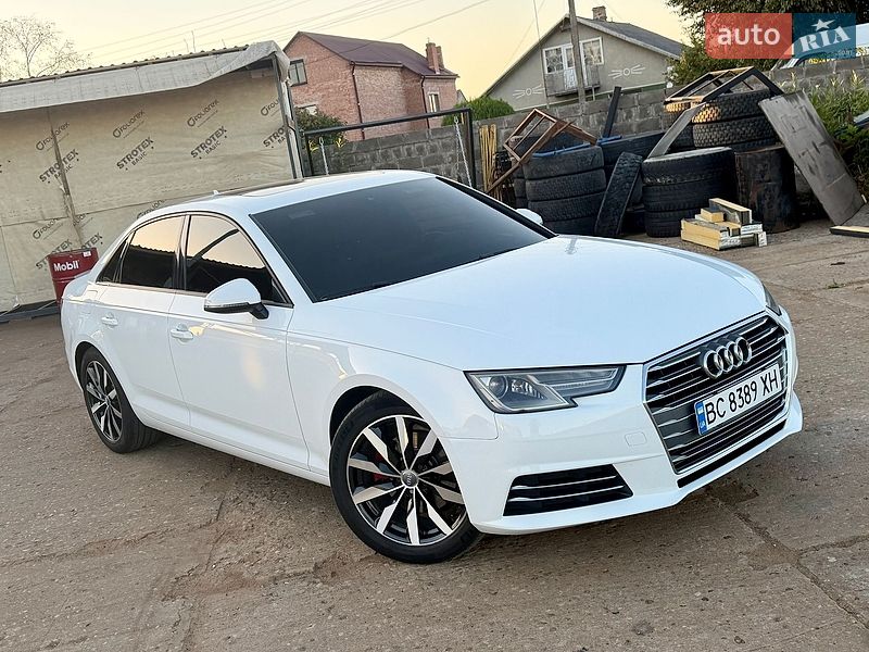 Седан Audi A4 2017 в Львове