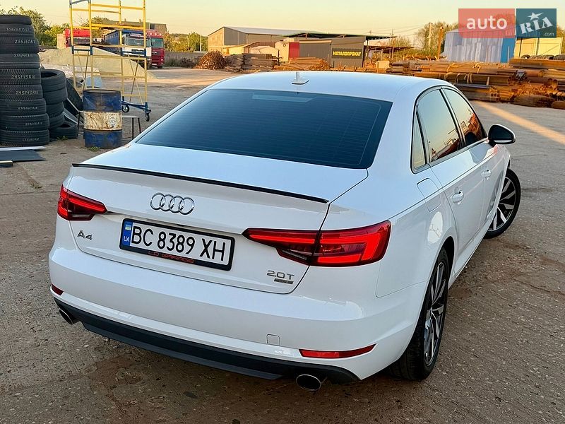 Седан Audi A4 2017 в Львове
