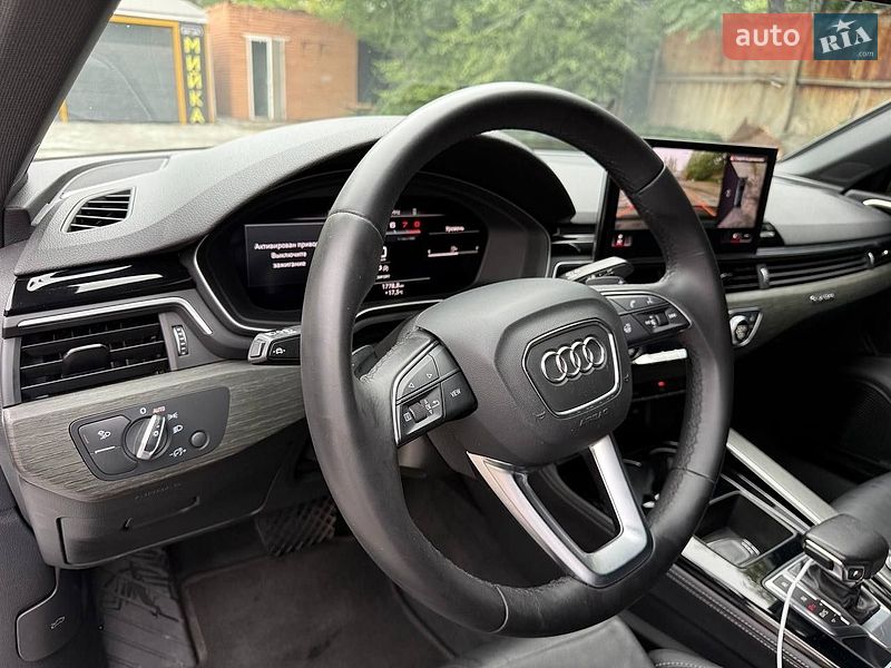 Седан Audi A4 2022 в Днепре
