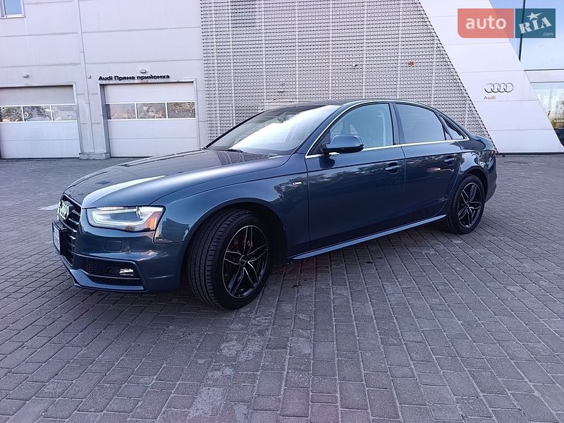 Седан Audi A4 2014 в Львові