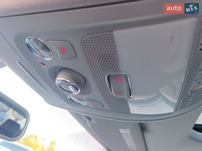 Седан Audi A4 2014 в Львові
