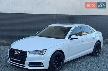 Седан Audi A4 2019 в Чернівцях