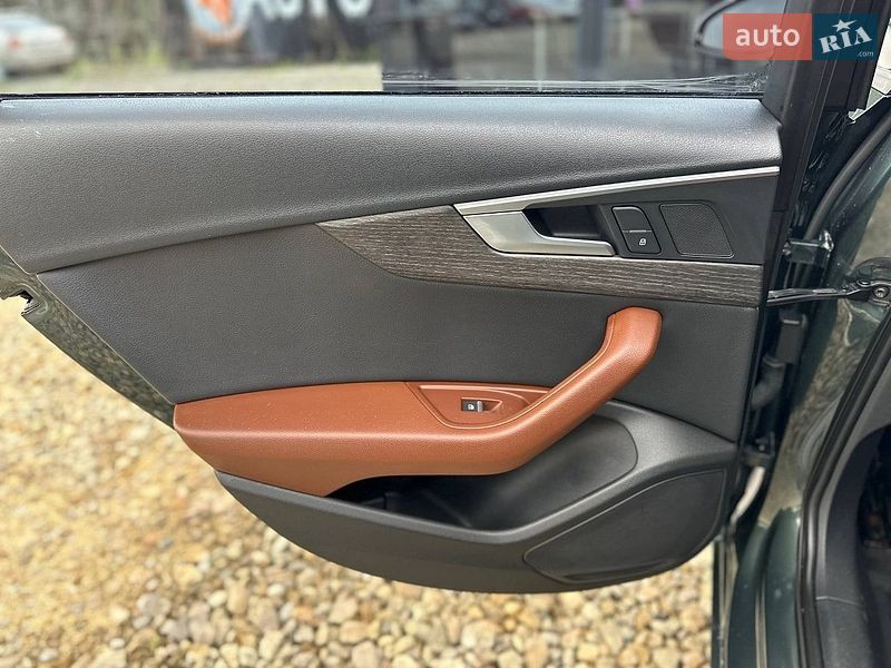 Седан Audi A4 2016 в Львове