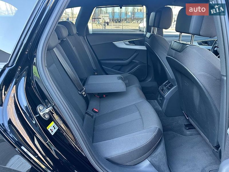 Универсал Audi A4 2020 в Киеве фото 29 Универсал Audi A4 2020 в Киеве