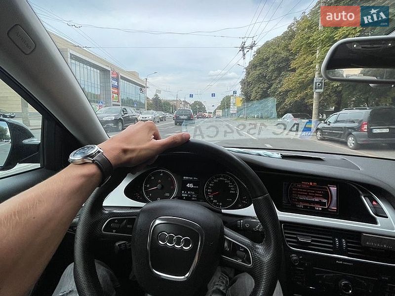 Универсал Audi A4 2010 в Луцке