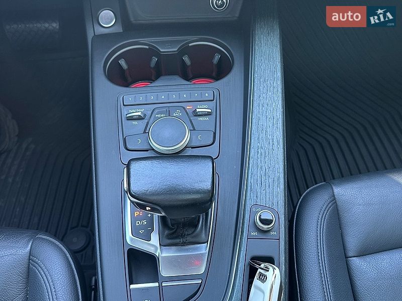 Седан Audi A4 2016 в Ивано-Франковске