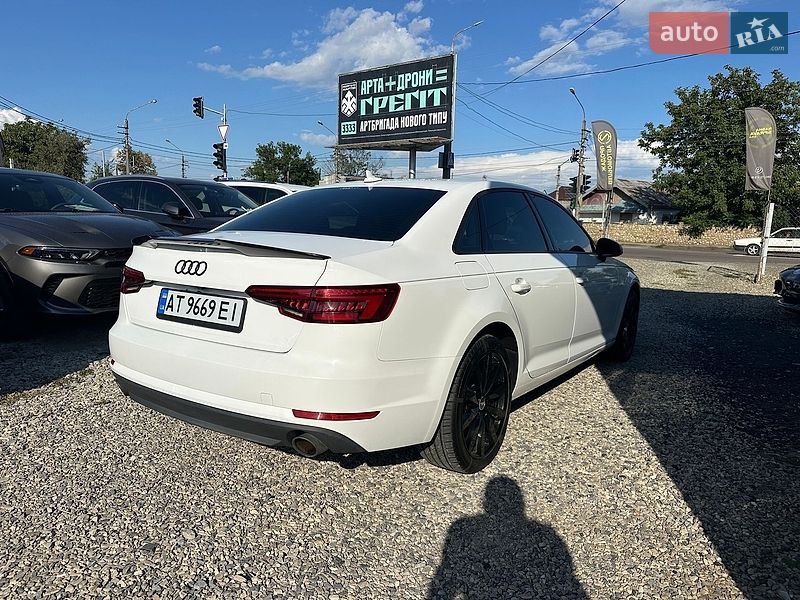 Седан Audi A4 2016 в Ивано-Франковске