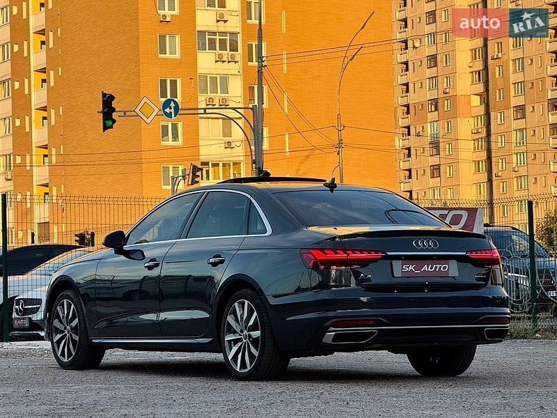 Седан Audi A4 2021 в Києві