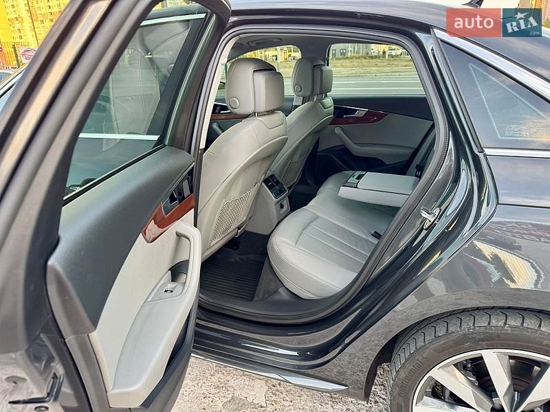Седан Audi A4 2021 в Києві