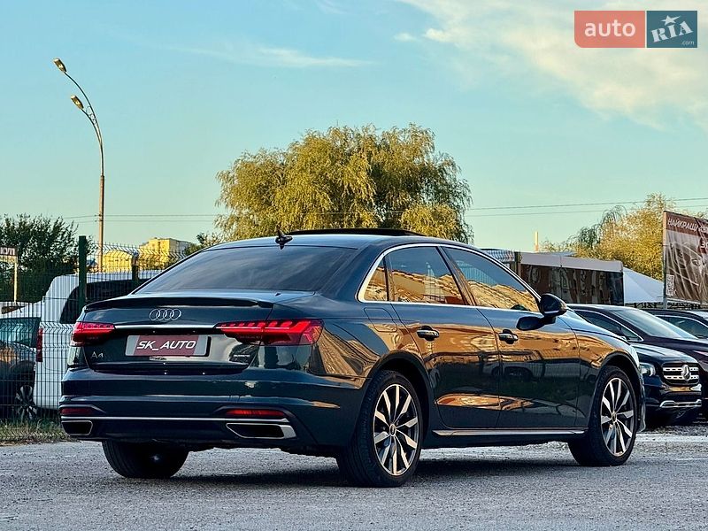 Седан Audi A4 2021 в Києві