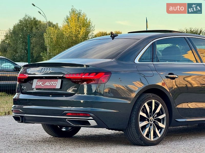 Седан Audi A4 2021 в Києві