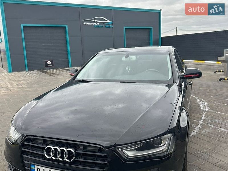 Седан Audi A4 2014 в Ирпене